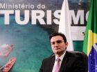 Ministro do Turismo, Celso Sabino, resiste à decisão do União Brasil e ainda não deixou o cargo no governo Lula.