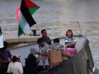 Flotilha que pretendia chegar em Gaza foi interceptada por Israel; ativistas alegam maus-tratos, e governo israelense nega 