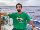 Nicolas Calabrese relatou agressões durante captura da Flotilha Global Sumud; Greta Thunberg estaria entre as mais afetadas.