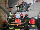 Corpo de Bombeiros atua no resgate após desabamento de teto no restaurante Jamile, em São Paulo