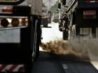 Frota antiga e uso de diesel são entraves para transição energética no transporte, afirma ANP