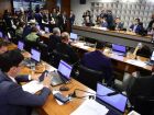 CPMI do INSS rejeita quebra de sigilo de Boudens e aprova investigação sobre sindicato ligado a irmão de Lula.