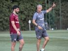 Calleri encerra fisioterapia e inicia transição física no São Paulo após cirurgia no joelho