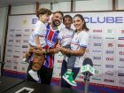 Everton Ribeiro revela ter tido câncer na tireoide e fala sobre fé, apoio e recuperação ao lado da família.