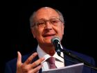 Alckmin defende diálogo e bolsonaristas reagem à fala sobre ex-presidente.