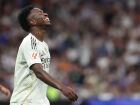 Ex-jogador do Real Madrid defende venda de Vini Jr. para trazer um novo centroavante ao elenco.