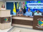 Rayane Paulino, jovem aprendiz formada pelo curso, agradece oportunidade de qualificação profissional durante evento na Câmara