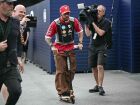 Lewis Hamilton tem apontado problemas para a Ferrari, mas tem dificuldade para que demandas sejam acolhidas