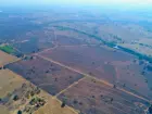 Imagem aérea mostra área devastada pelo fogo