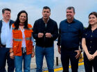 O presidente do Paraguai, Santiago Peña e o governador de Mato Grosso do Sul, Eduardo Riedel alem de autoridades dos dois paises, incluindo a ministra Simone Tebet