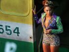 A cantora também filmou sua parte do clipe da música 