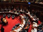 Senadores votam a favor de um projeto de lei para legalizar a eutanásia, em Montevidéu, Uruguai, quarta-feira, 15 de outubro de 2025