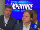 Cláudio Mendonça, diretor do Sebrae/MS, ao lado do governador Eduardo Riedel.