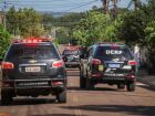 Homem é preso em Campo Grande após espancar e roubar idoso; suspeito estava foragido e com faca do crime.