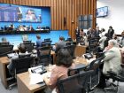 Deputados durante sessão plenária da Assembleia Legislativa de Mato Grosso do Sul; sessão tem início às 9h e é aberta a  toda sociedade