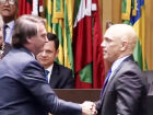 Bolsonaro e Alexandre de Moraes em sessão na posses dos ministros do TST