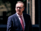 Kevin Spacey durante sua chegada ao tribunal nesta quarta-feira (26) 