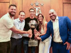 Di María e comitiva do Rosario Central com a taça de campeão da liga