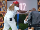 Momento em que Creo dá um soco em Fabiano durante intervalo de 'A Fazenda 17'