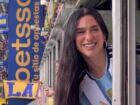 Dua Lipa comparece ao jogo entre Boca Juniors e River Plate nesse domingo, 9 