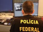 Polícia Federal cumpre mandados no Rio de Janeiro em operação que investiga policiais suspeitos de extorquir empresário.
