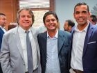 O deputado estadual Caravina ao lado do prefeito de bandeirantes, Celso Abrantes e do secretário de Governo, Eugenio Fernandes