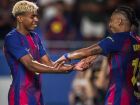 Lamine Yamal comemora o primeiro gol do Barcelona na vitória por 3 a 1 sobre o Elche, neste domingo, em Barcelona.