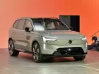 Volvo apresenta o EX90 em evento de aviação em Campo Grande, com test-drive e foco em segurança e sustentabilidade.