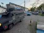 Agentes cumprem mandados contra integrantes do Comando Vermelho na Vila Kennedy, zona Oeste do Rio 