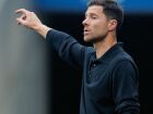 Brasileiros do Real Madrid estariam entre os jogadores insatisfeitos com Xabi Alonso, diz imprensa espanhola