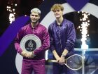 Sinner supera líder do ranking Alcaraz e é bicampeão do ATP Finals sem perder sets.