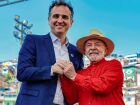 Lula e Pacheco durante cerimônia no Senado: presidente ainda aposta em candidatura do mineiro ao governo