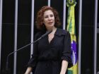 Carla Zambelli foi condenada pelo STF e agora perde o mandato de deputada federal.
