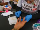 Campanha Dezembro Vermelho reforça testagem e cuidados para pessoas vivendo com HIV/AIDS em MS