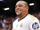 Roberto Carlos, ex-lateral da seleção e ídolo do Real Madrid, se recupera após cirurgia cardíaca com inserção de cateter.
