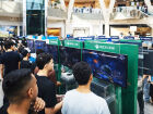 Público de todas as idades joga em consoles clássicos e modernos na edição de 15 anos do Museu do Videogame Itinerante, montado no Shopping Bosque dos Ipês, em Campo Grande.