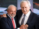 Presidente Luiz Inácio Lula da Silva e Ricardo Lewandowski, em cerimônia pelos três anos do atos de 8 de janeiro