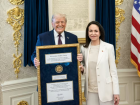 Trump diz ter recebido medalha do Nobel da Paz como 'presente' de María Corina Machado