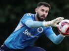 Goleiro Matheus Cunha sofreu lesão no joelho direito durante treinamento e será submetido a cirurgia