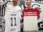 Verón se reúne com Marcelo Teixeira e discute possibilidades de parceria entre Santos e Estudiantes.