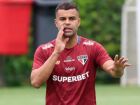 Alisson segue treinando separado do elenco do São Paulo enquanto negociação com o Corinthians não é concluída.