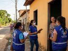 Agentes comunitários percorrem bairros de Ananindeua após aumento de casos de doença de Chagas.