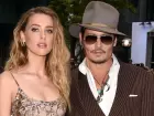 Amber Heard fala sobre os impactos do julgamento contra Johnny Depp em documentário exibido no Festival de Sundance.