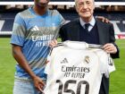 Vinicius Júnior foi vaiado por parte da torcida ao ser substituído em vitória do Real Madrid no Bernabéu