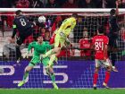 Na primeira fase, o goleiro do Benfica marcou no último lance para dar a vaga para a equipe de Portugal