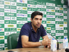 Abel Ferreira ultrapassa Telê Santana e entra no top 5 dos técnicos mais longevos do futebol brasileiro em um mesmo clube.