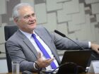 Renan Calheiros defende mudanças na fiscalização do Banco Central durante sessão da CAE