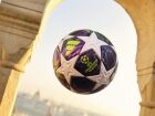 Bola oficial da final da Champions League traz design inspirado na arquitetura e na identidade visual de Budapeste
