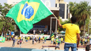 Manifestantes estão no local