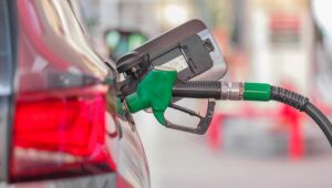 Preços da gasolina, diesel e gás de cozinha ficam estáveis na segunda semana de setembro, diz ANP.